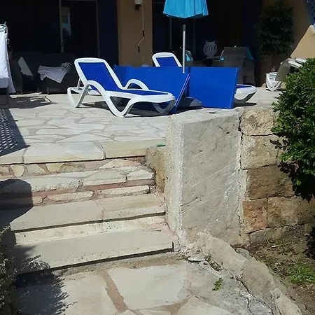 Διαμέρισμα Limnaria Gardens