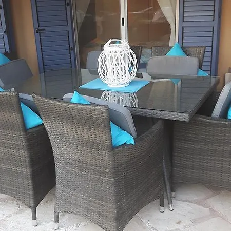 Limnaria Gardens * Πάφος