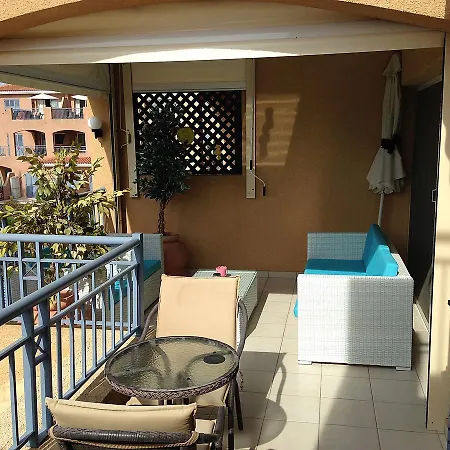 Διαμέρισμα Limnaria Gardens *
