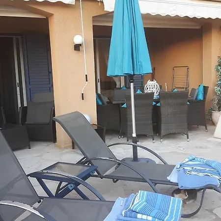 Διαμέρισμα Limnaria Gardens *